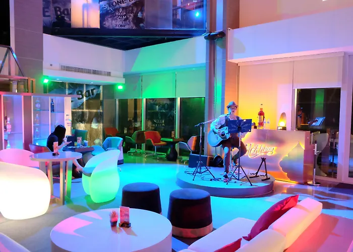 Hotel Hilton Garden Silom 4*