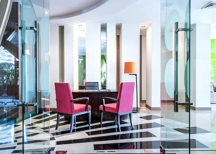 Hotel Hilton Garden Silom 4*