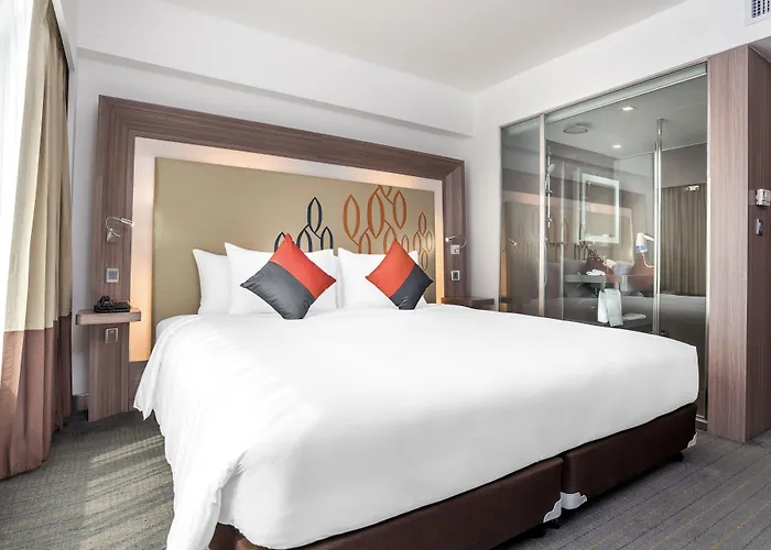 Hotel Hilton Garden Silom 4*