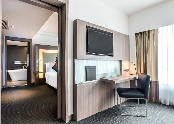 Hilton Garden Silom Hotel