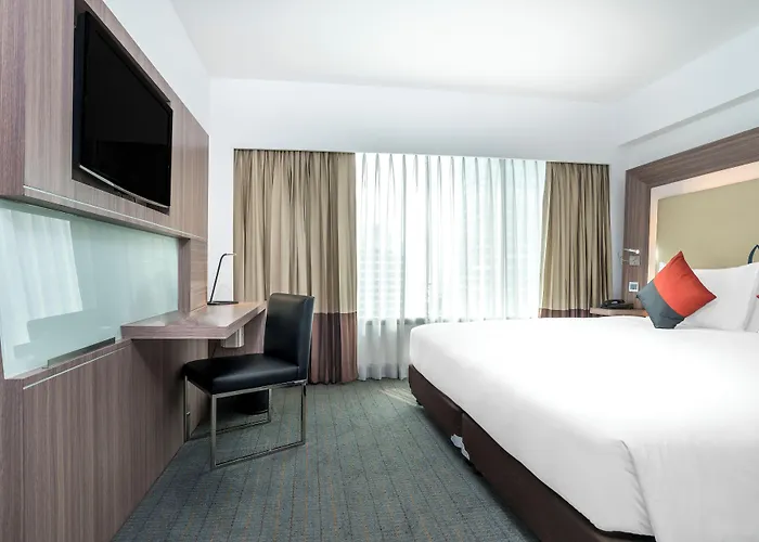 Hilton Garden Silom 4*