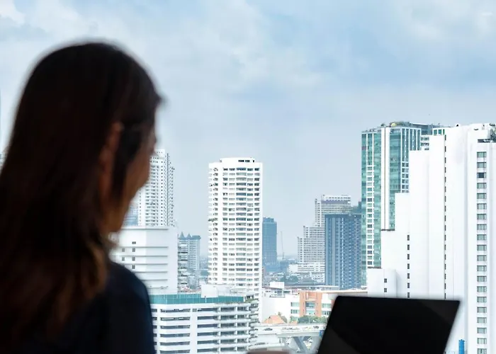 Hilton Garden Silom 4*